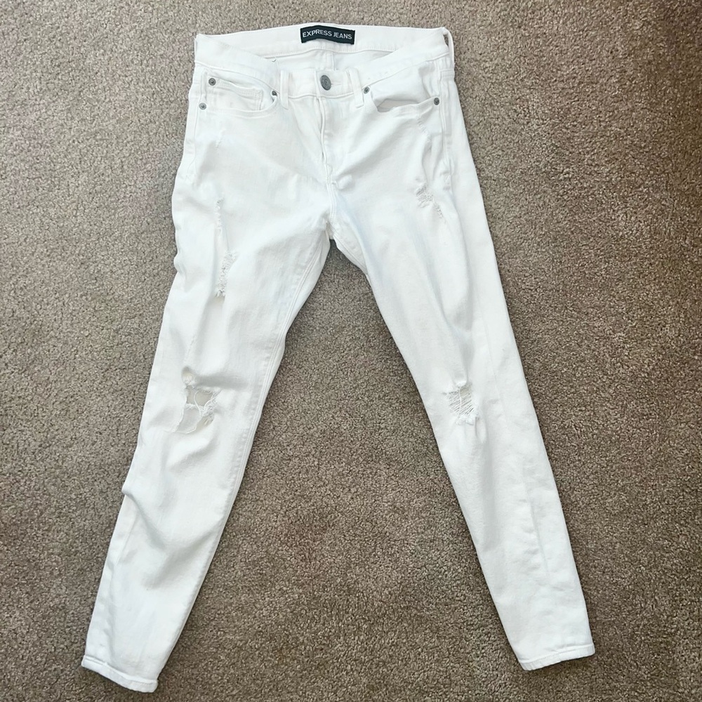 Express Mid Rise White Distressed Stretch Skinny Jeans (has color discoloration)